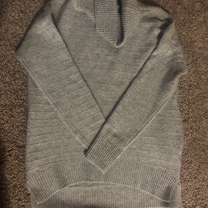 Old Navy Gray Turleneck Sweater